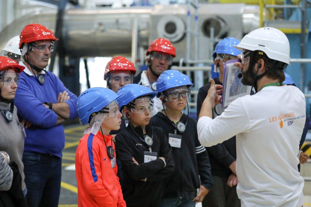 Visite de la centrale de Golfech par des jeunes
